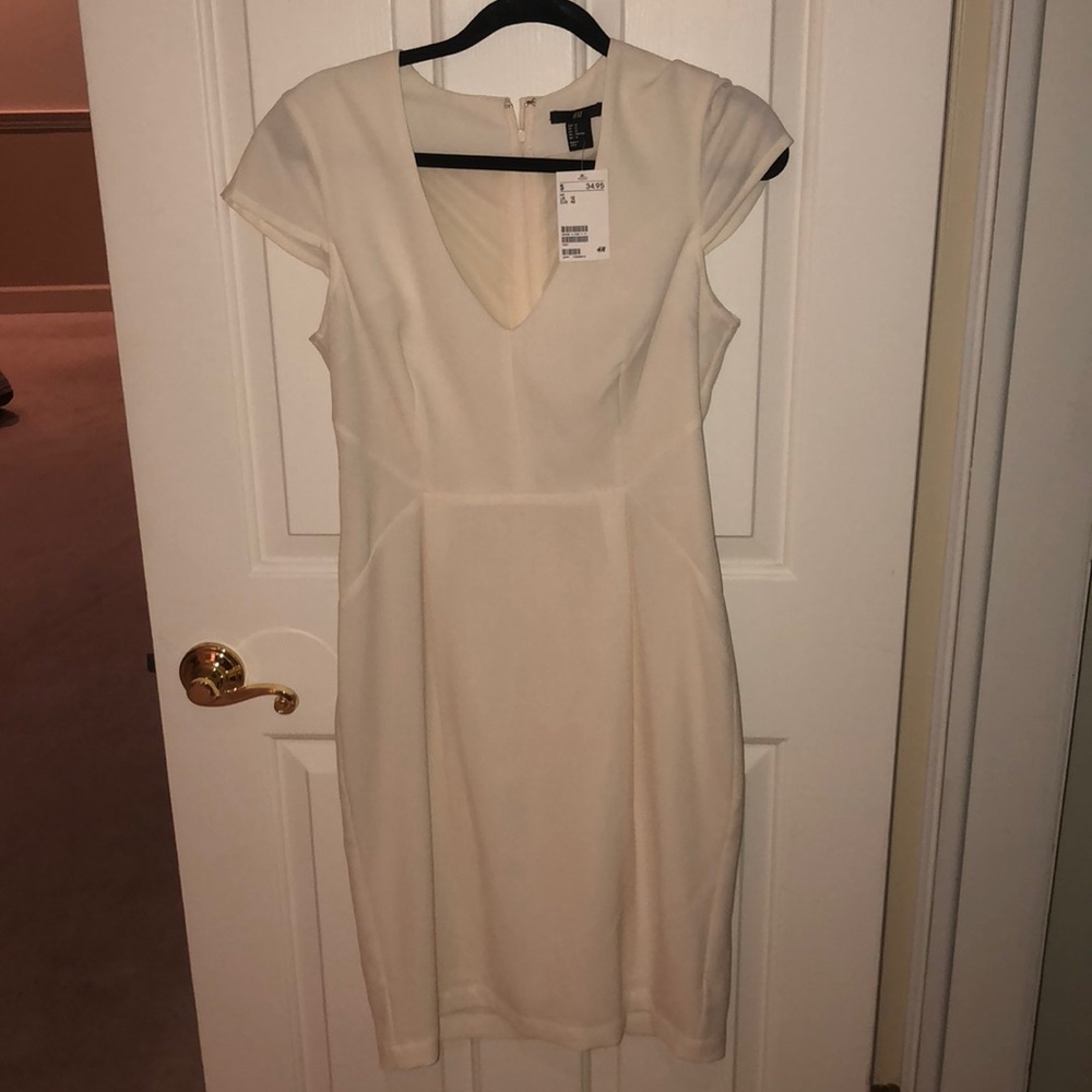 H&M cream cocktail dress size 12. Never worn!!!